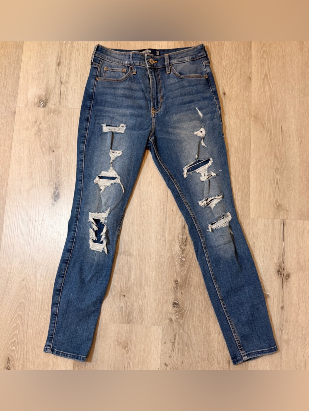 NEW Hollister High-Rise Crop Super Skinny Jeans - Distressed W26 L26 (3R)